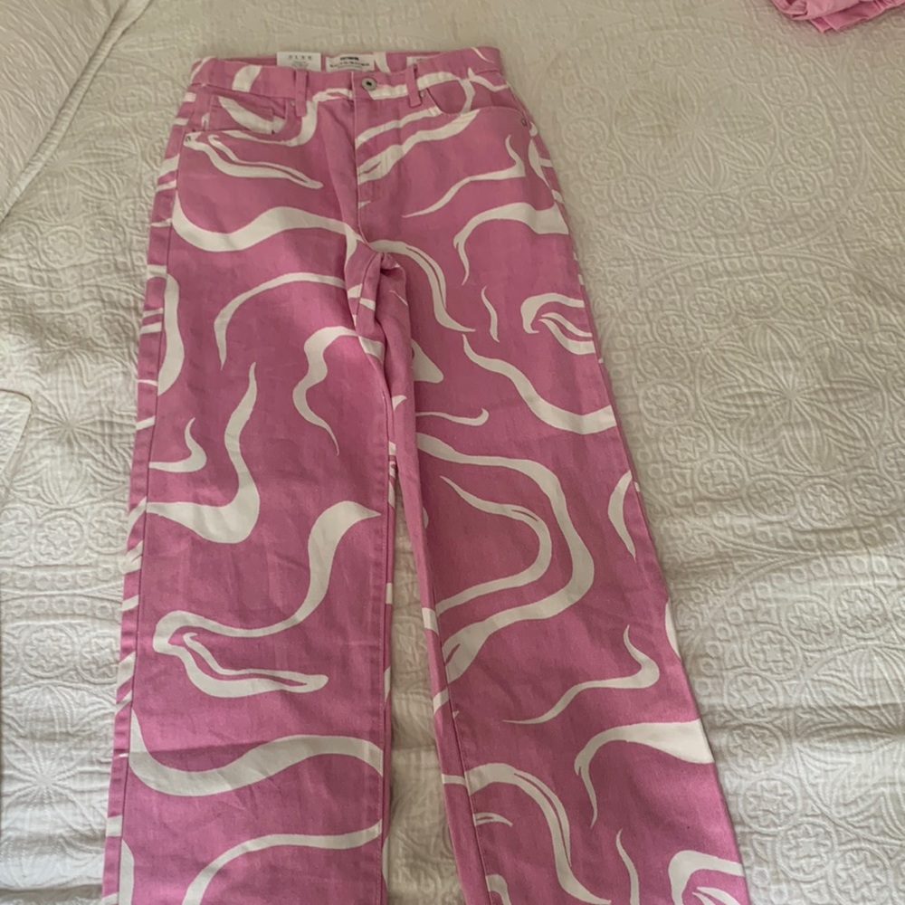 Cotton In - Pink Wavy Loose Straight Jeans - Size 6